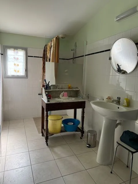 Maison de plain-pied à vendre avec 2 chambres à Sainte Hermine 