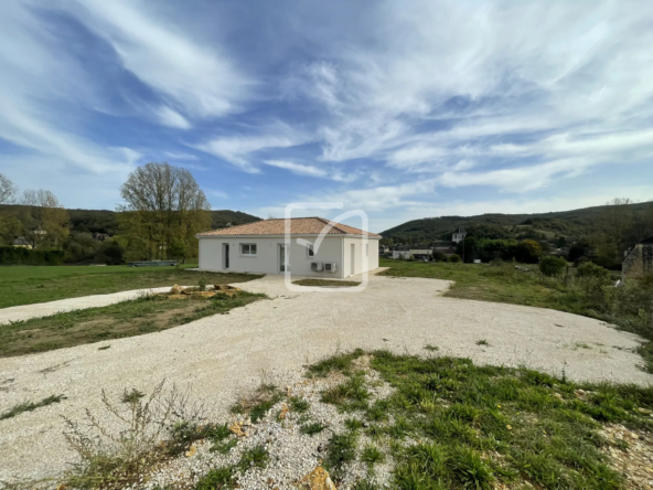 Maison neuve à finir avec 3 chambres à Borreze