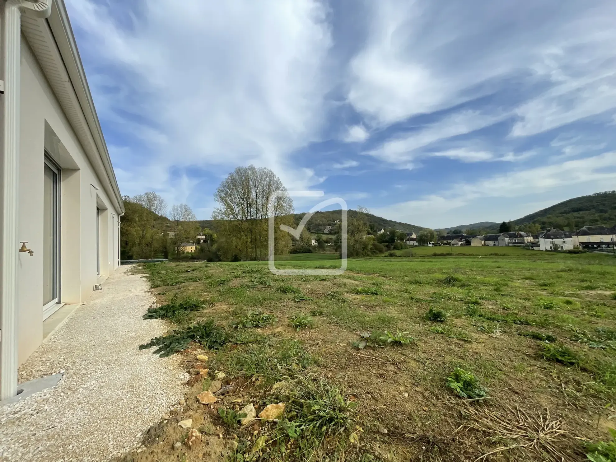 Maison neuve à finir avec 3 chambres à Borreze 