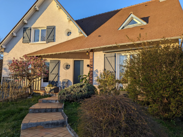 Magnifique Maison sur Sous-Sol à Nevers - 4 Chambres