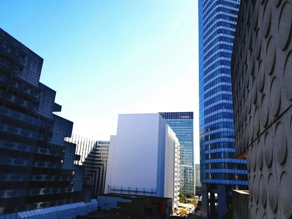 Studio rénové à Courbevoie, proche Métro Esplanade 