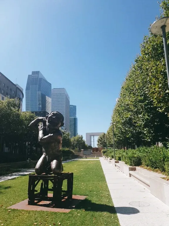 Studio rénové à Courbevoie, proche Métro Esplanade 