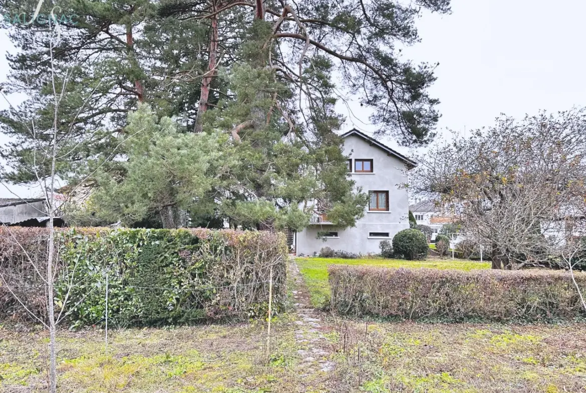 Maison traditionnelle à vendre à Péronnas - Quartier de la Correrie 