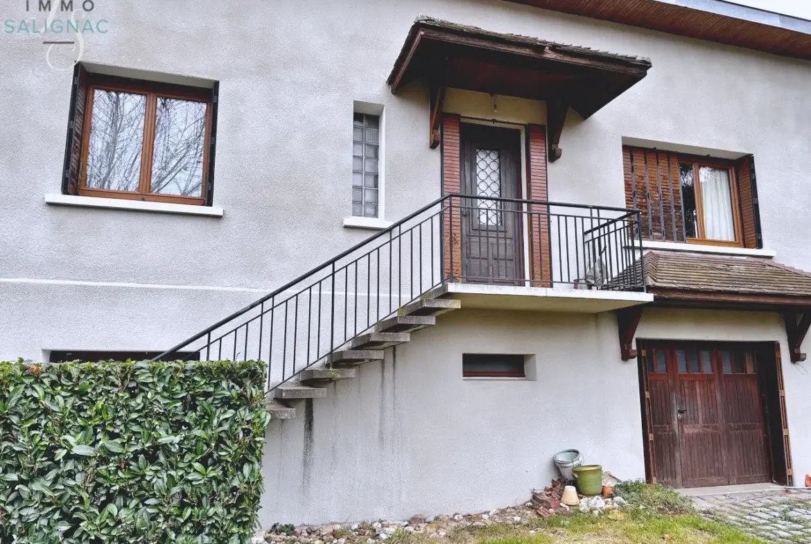 Maison traditionnelle à vendre à Péronnas - Quartier de la Correrie 