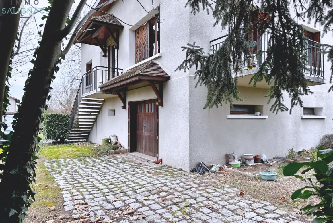 Maison traditionnelle à vendre à Péronnas - Quartier de la Correrie 