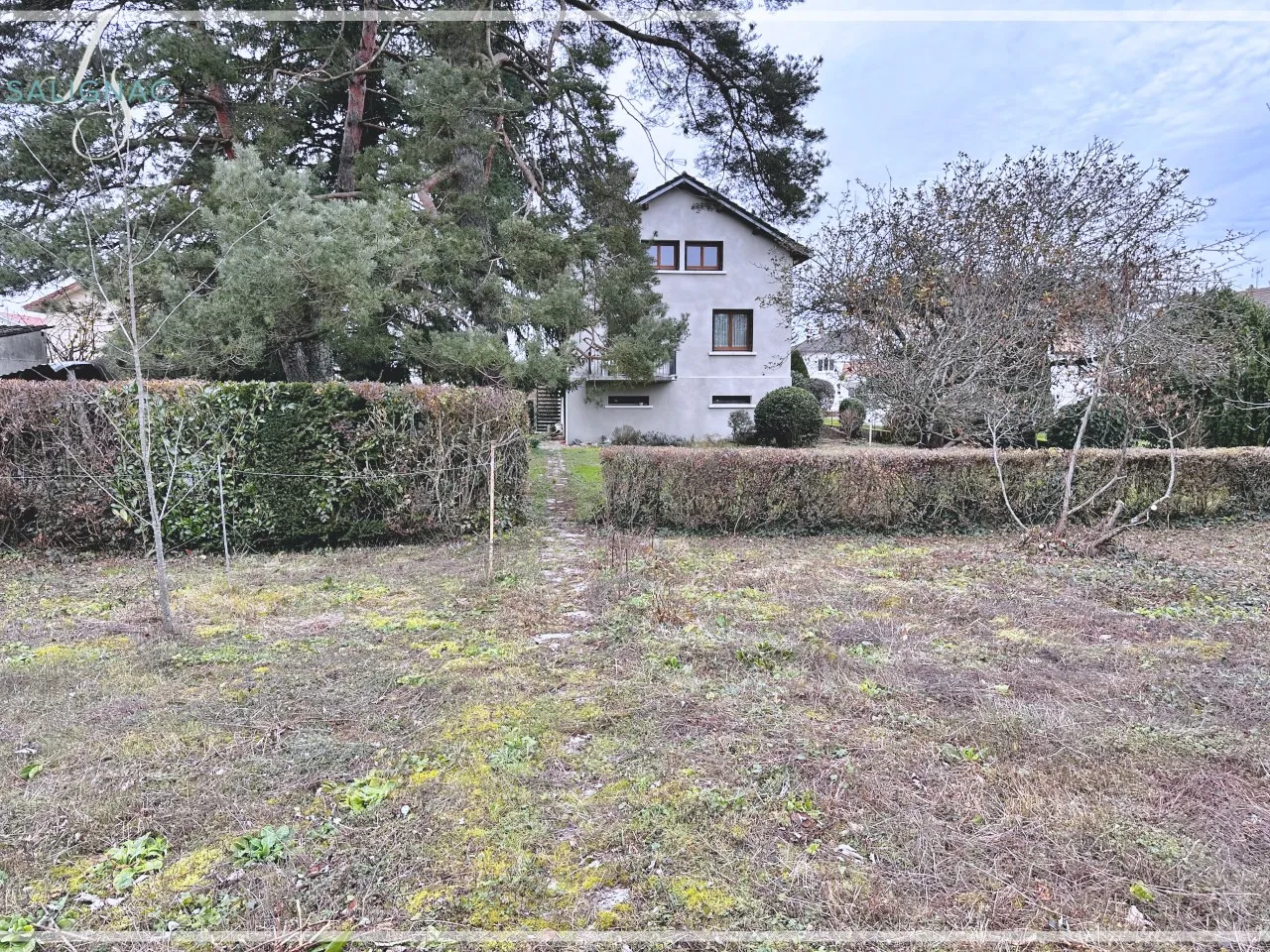 Maison traditionnelle à vendre à Péronnas - Quartier de la Correrie 