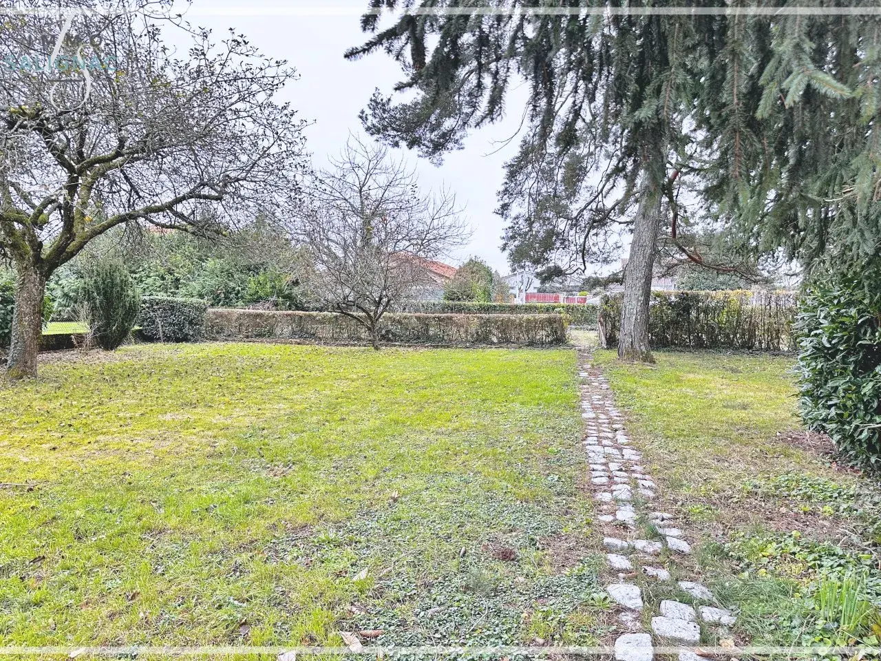 Maison traditionnelle à vendre à Péronnas - Quartier de la Correrie 