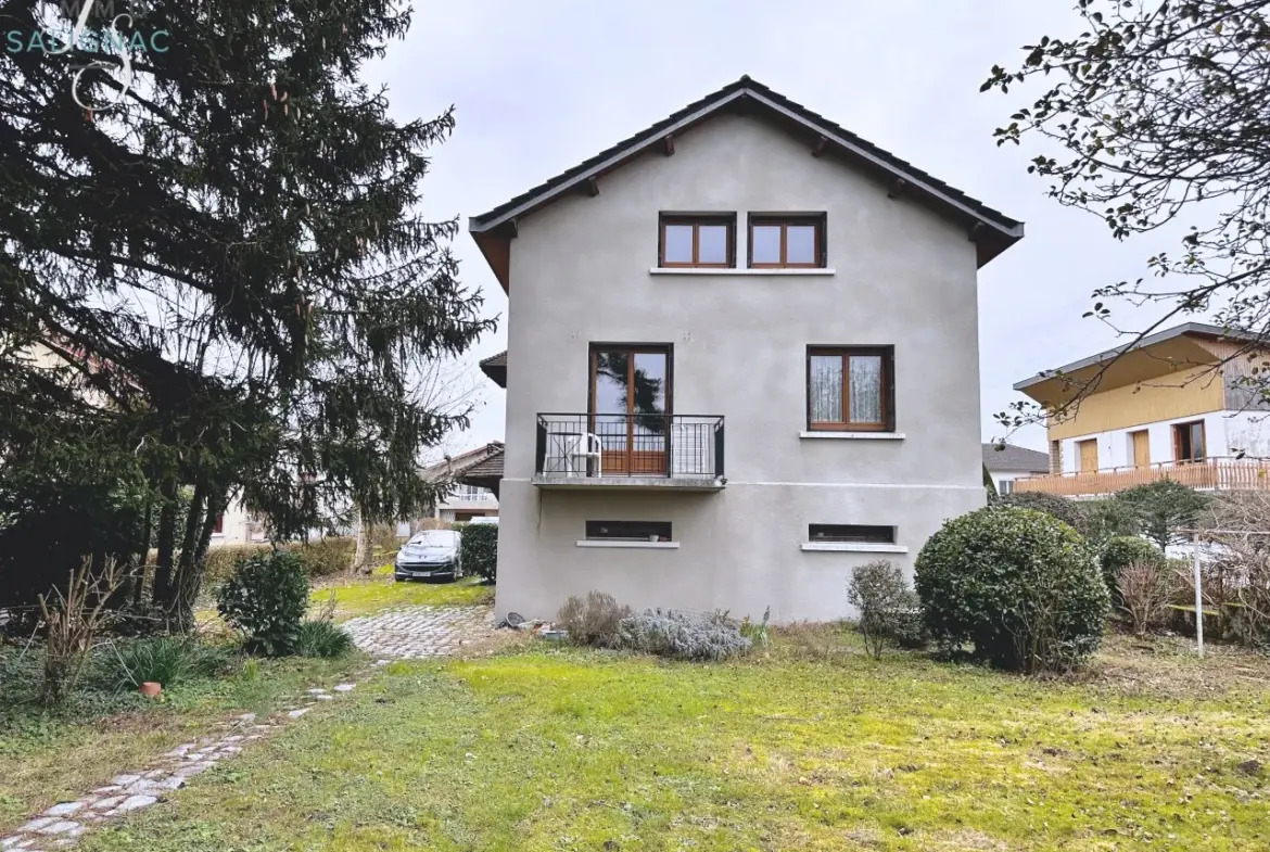 Maison traditionnelle à vendre à Péronnas - Quartier de la Correrie 