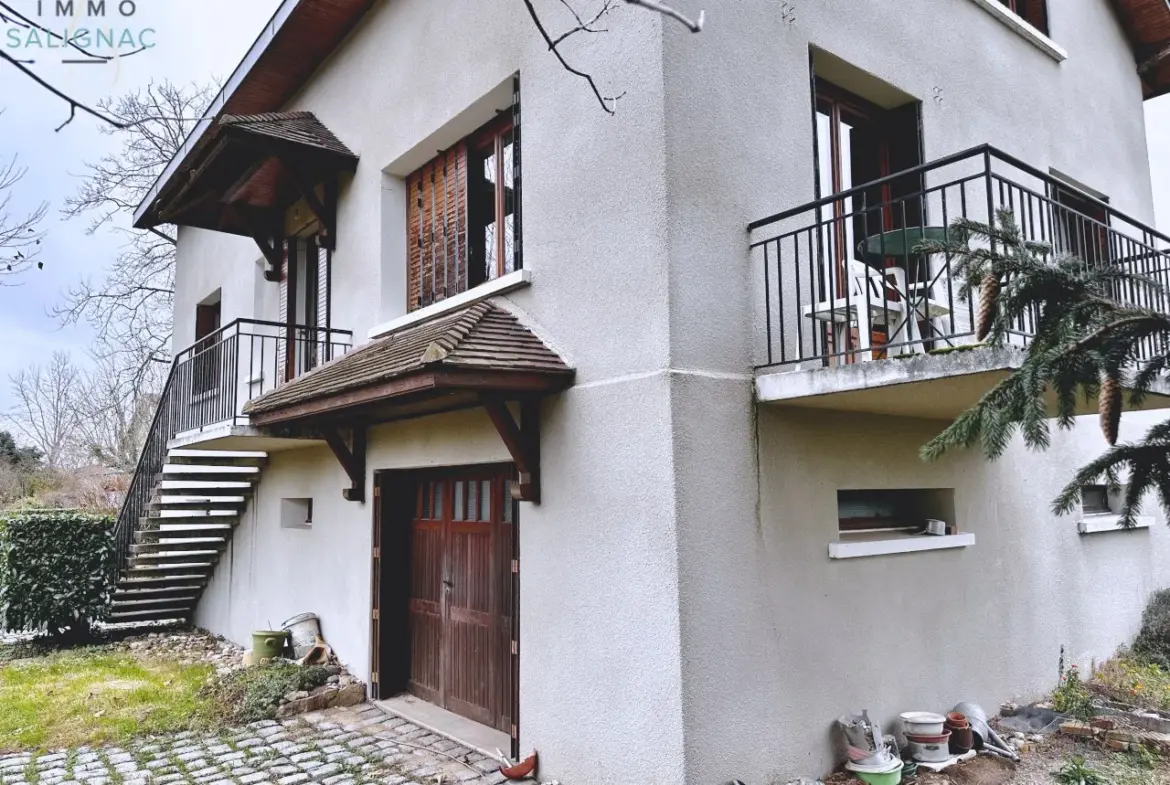 Maison traditionnelle à vendre à Péronnas - Quartier de la Correrie 