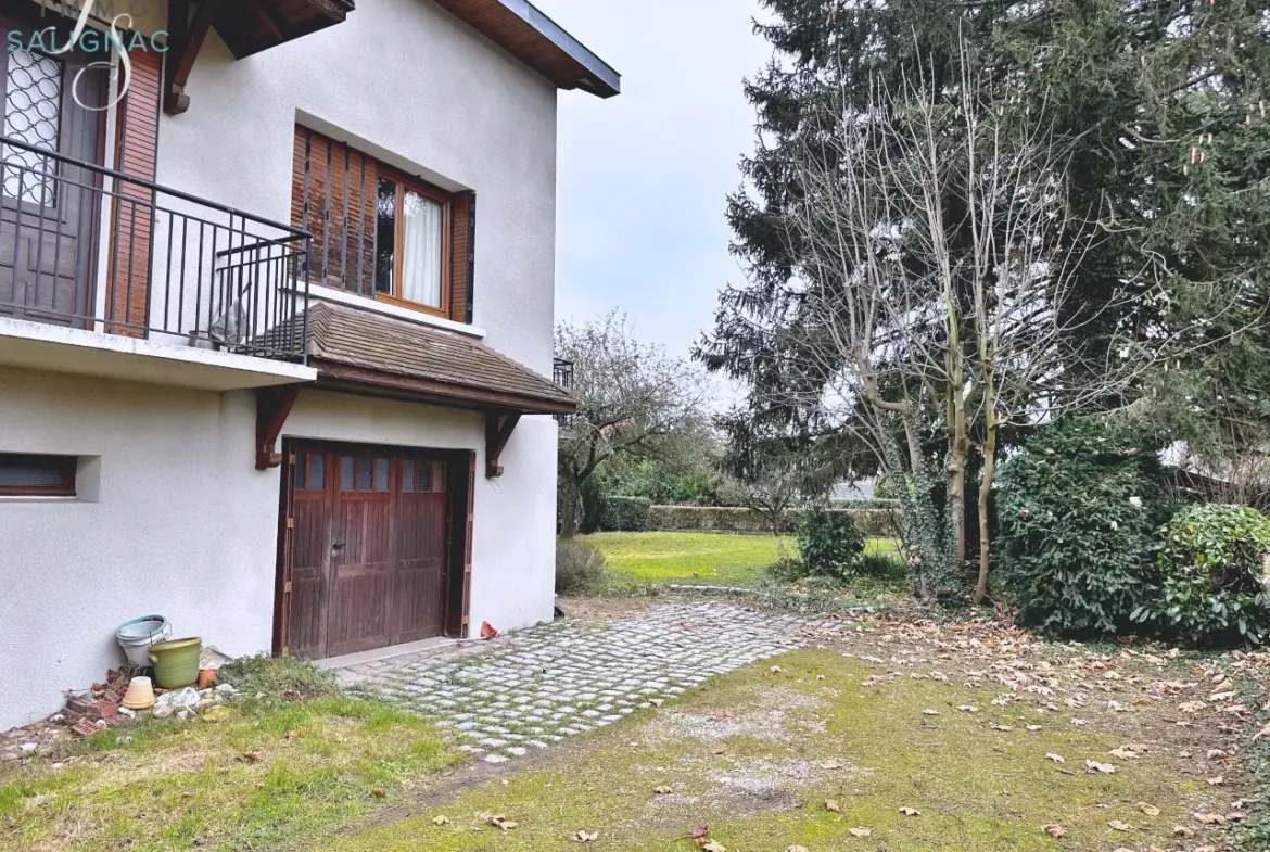 Maison traditionnelle à vendre à Péronnas - Quartier de la Correrie 