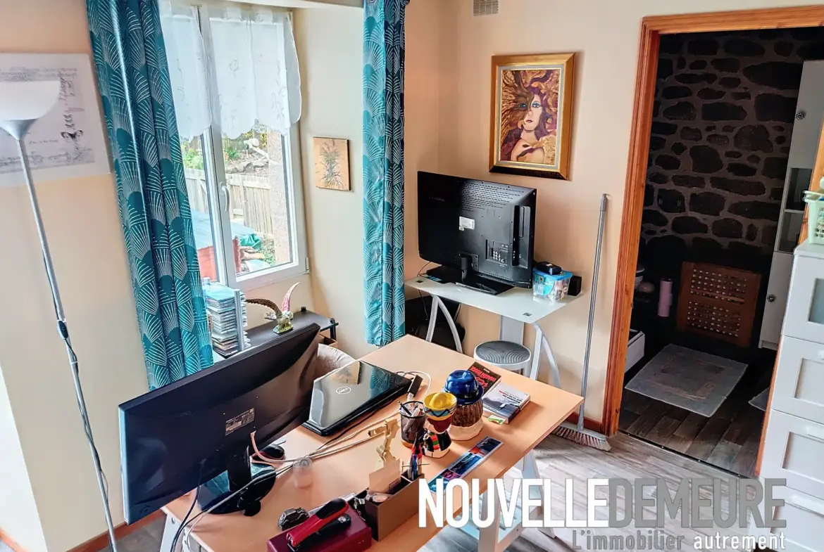 Maison en pierres à Saint Marc le Blanc - 100 m² 