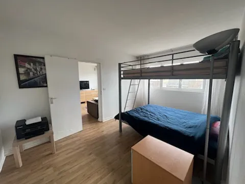 À vendre : Appartement 2 pièces lumineux à Courbevoie 