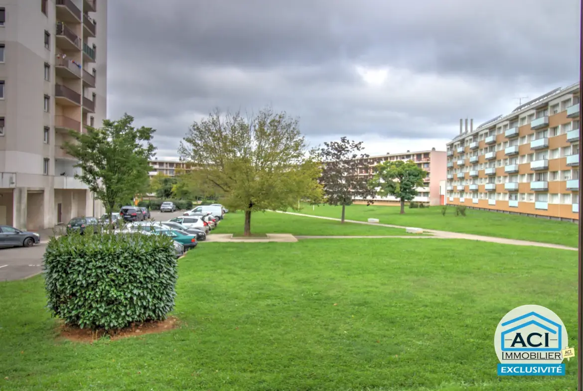 Appartement lumineux de 73 m² avec 3 chambres au centre de Saint-Priest 