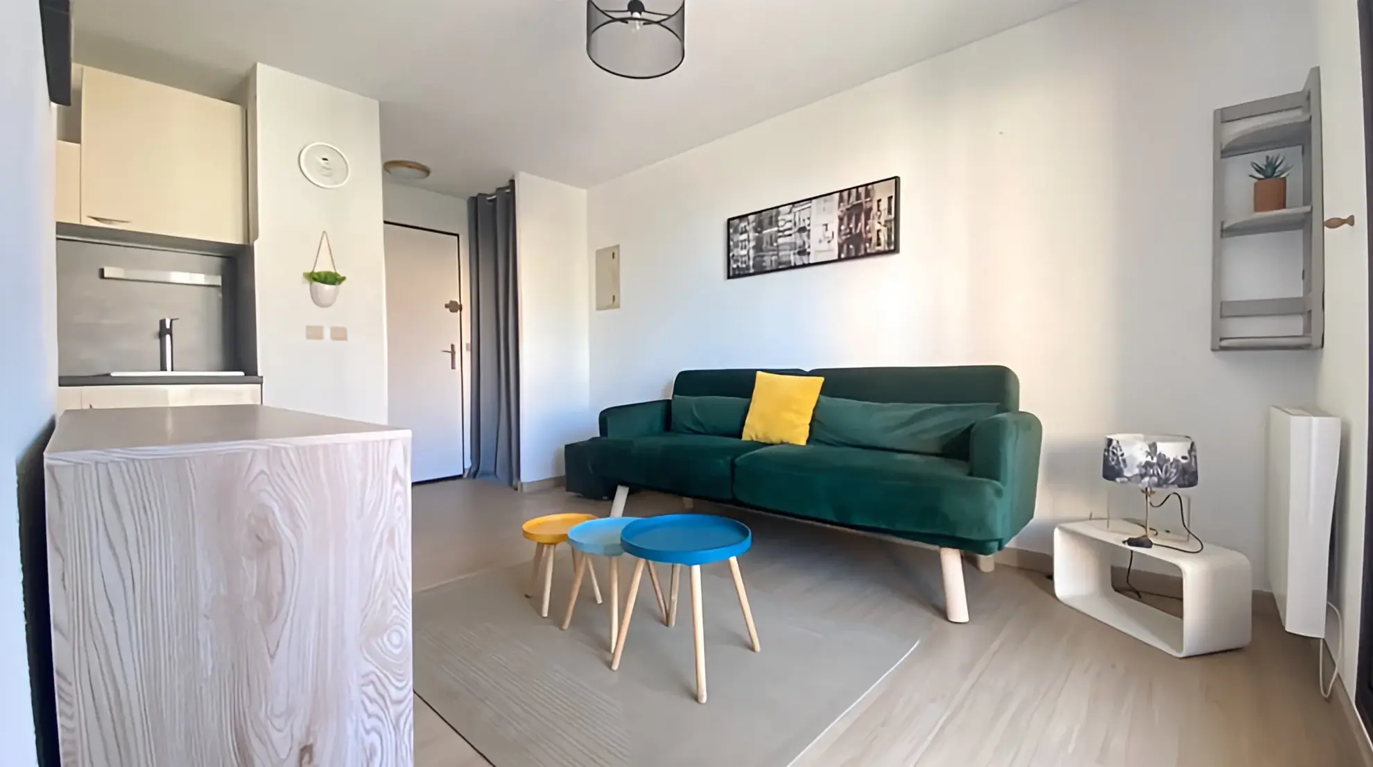 À vendre : Appartement F2 à Six Fours, idéalement situé près des plages 