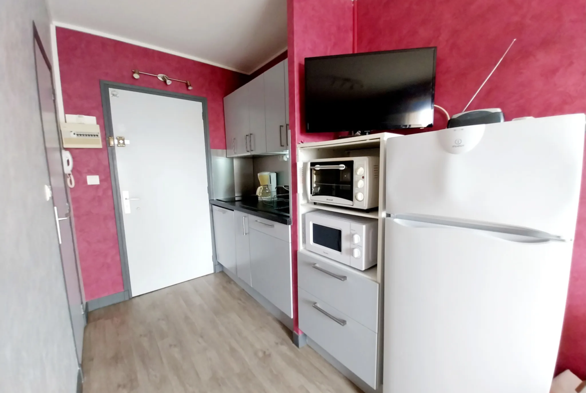 À vendre : studio rénové avec balcon à Balaruc-les-Bains 