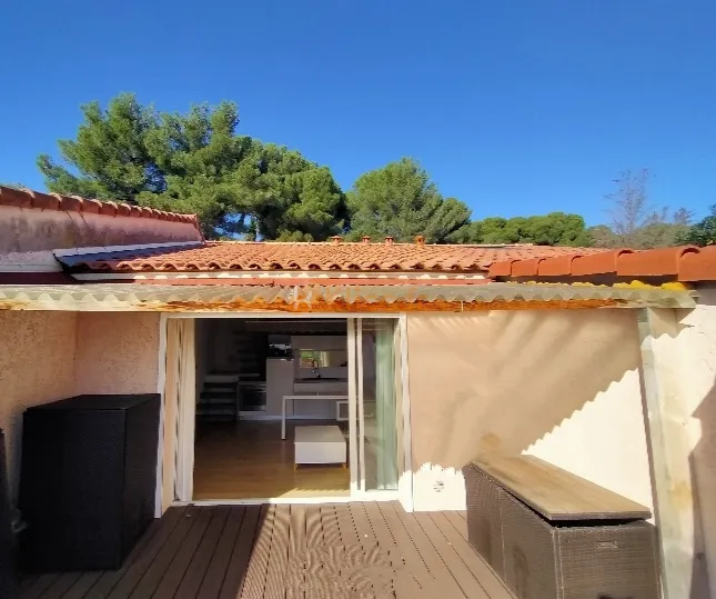 Studio Petite Maison avec Vue Mer à Vallauris 