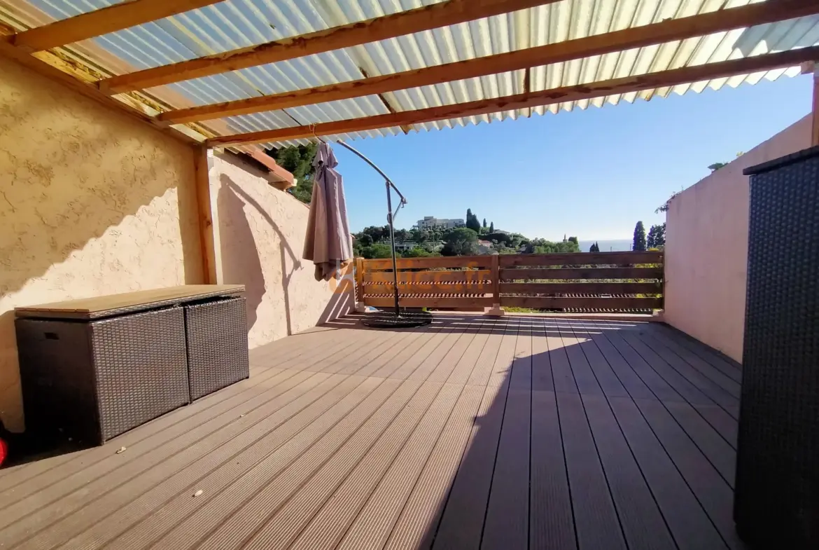 Studio Petite Maison avec Vue Mer à Vallauris 