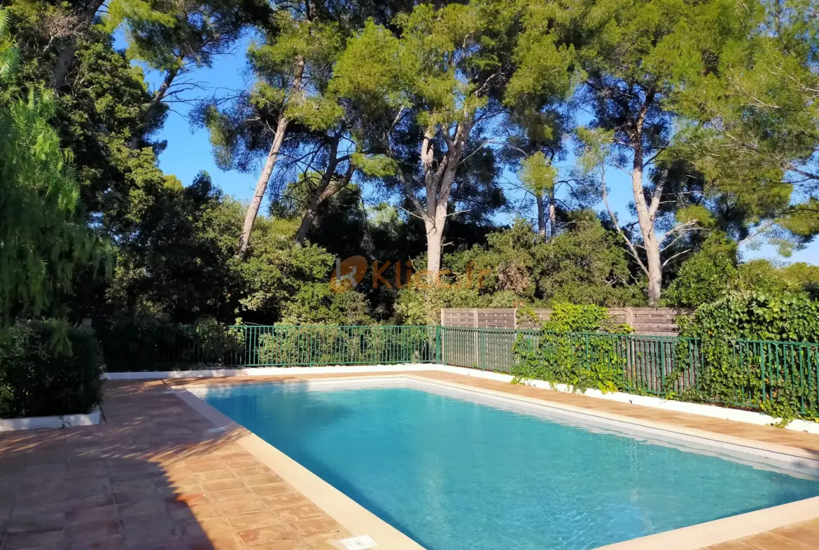 Studio Petite Maison avec Vue Mer à Vallauris 