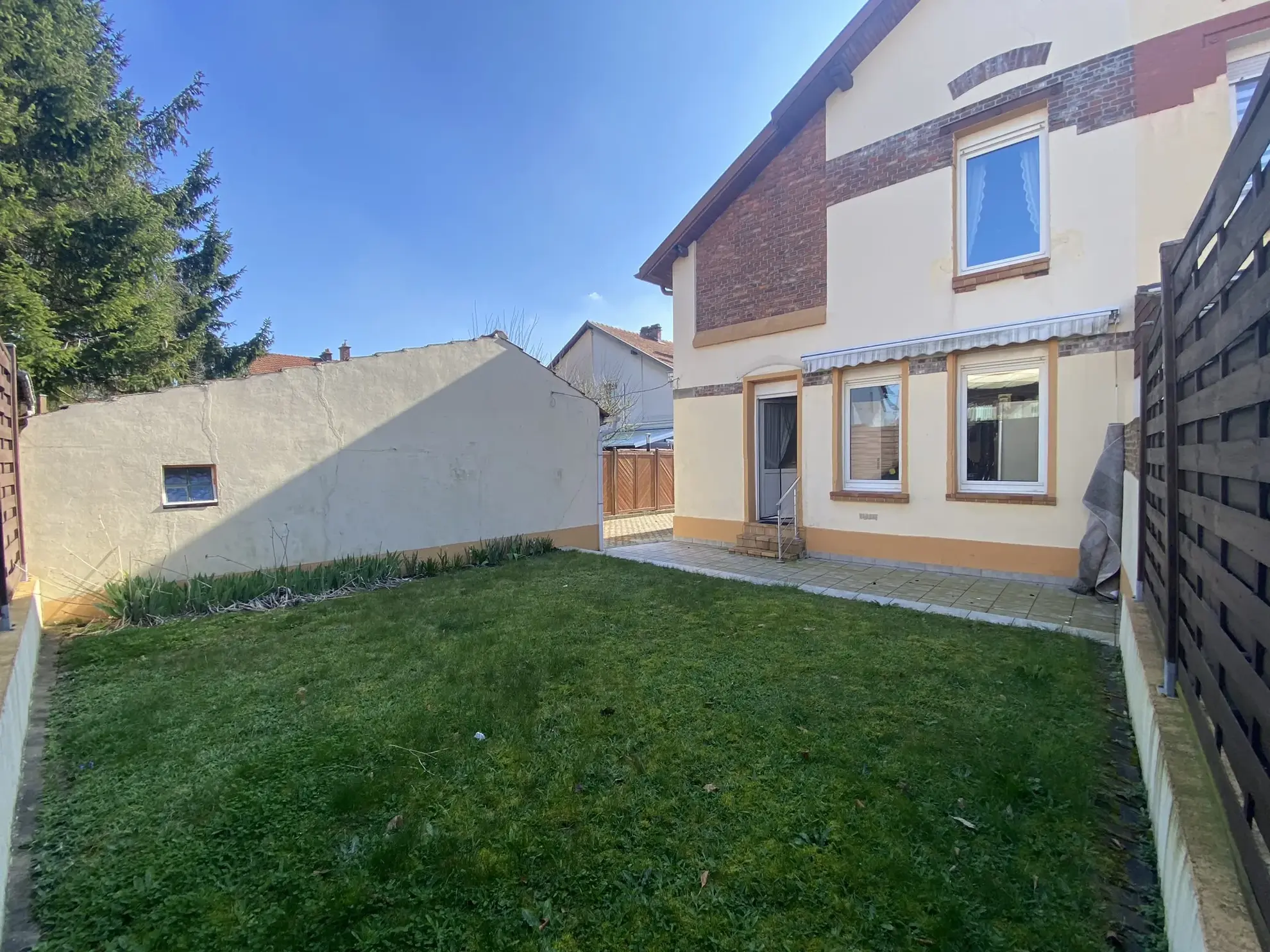 À vendre : Charmante maison mitoyenne type HBL à Stiring-Wendel 