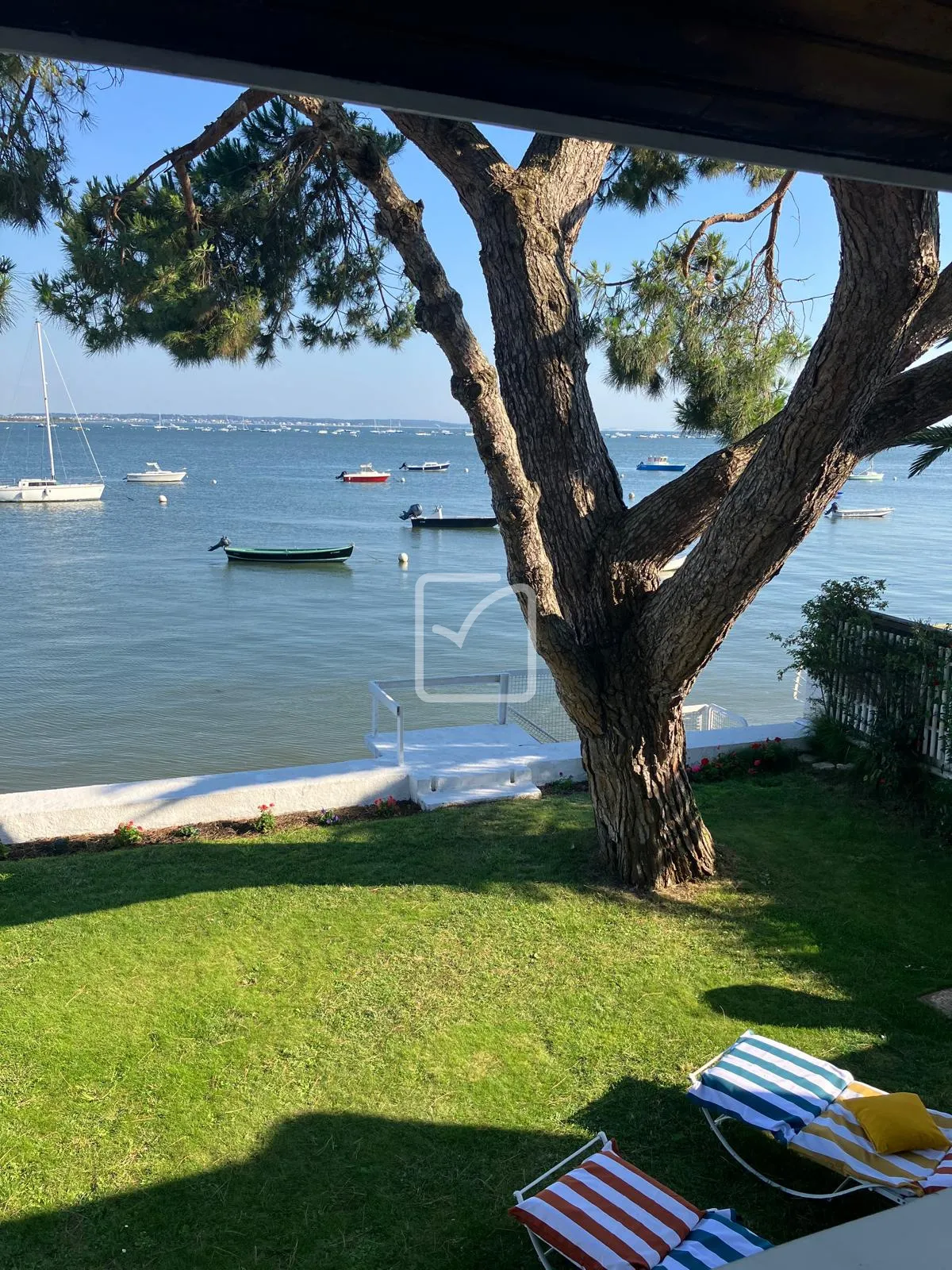 Villa exceptionnelle en première ligne, vue magique sur le Bassin d'Arcachon 