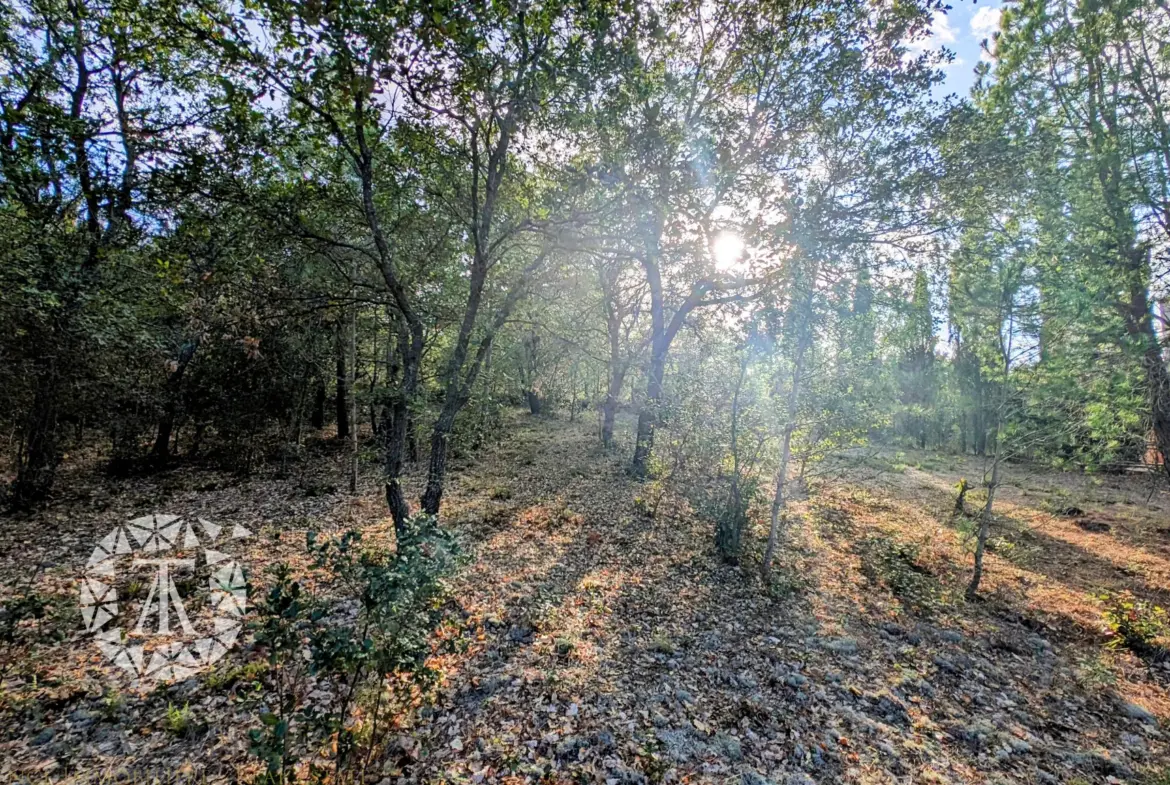 Terrain constructible de 850 m² à Laroque des Albères 