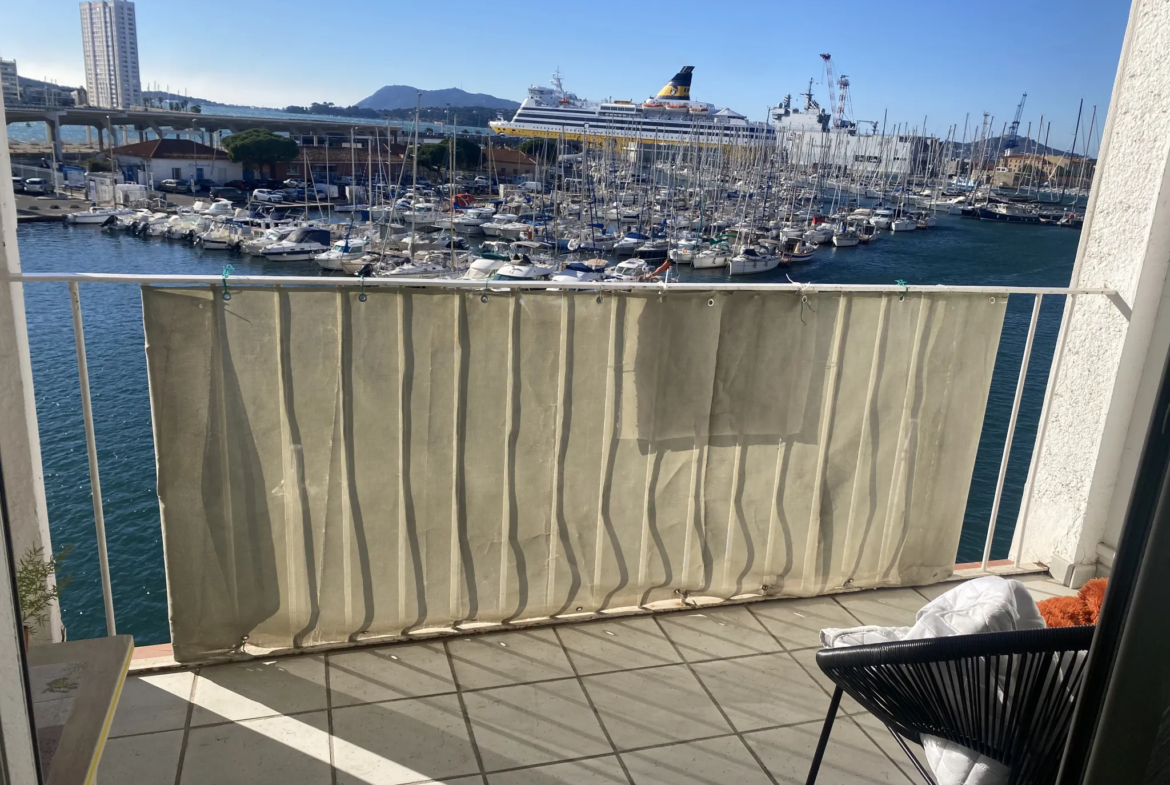 Appartement de type 2 avec vue mer à Toulon 