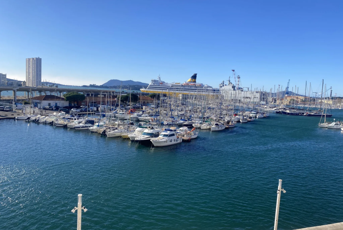 Appartement de type 2 avec vue mer à Toulon 