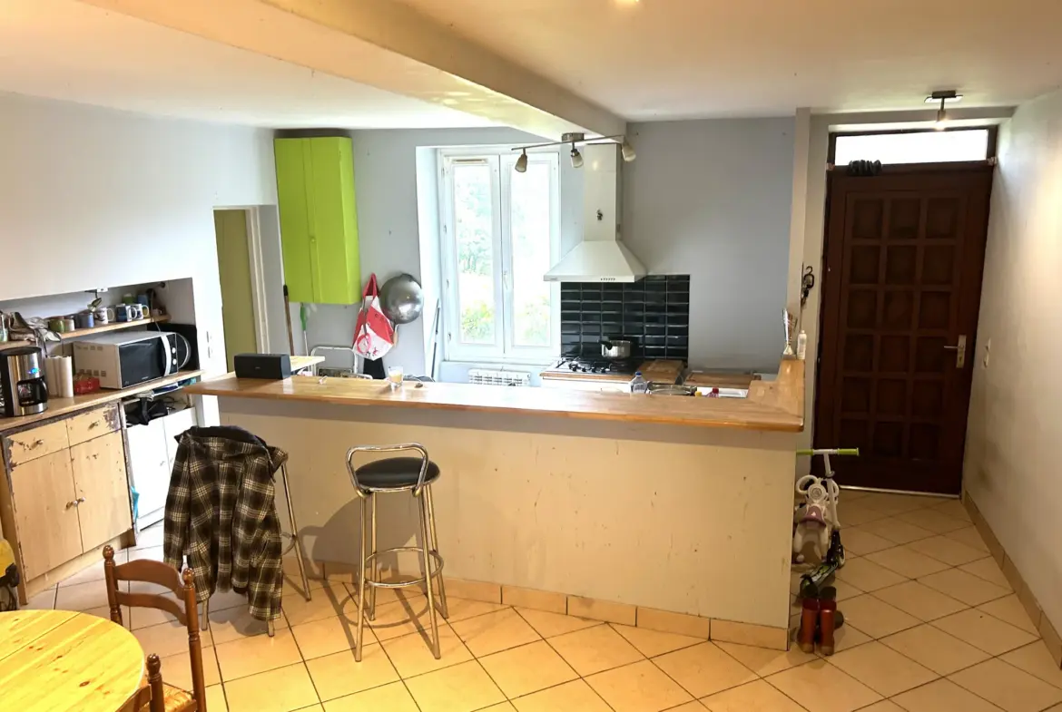 Maison agréable et lumineuse à La Celle sur Nièvre - 49 500 euros 