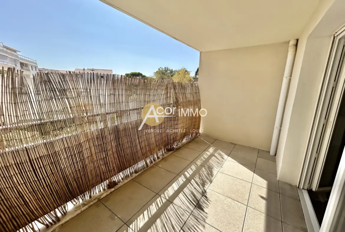 Appartement T2 avec terrasse et ascenseur à La Seyne-sur-Mer 