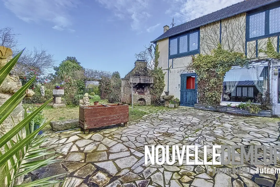 Maison 3 chambres avec dépendances à Pleine-Fougères 