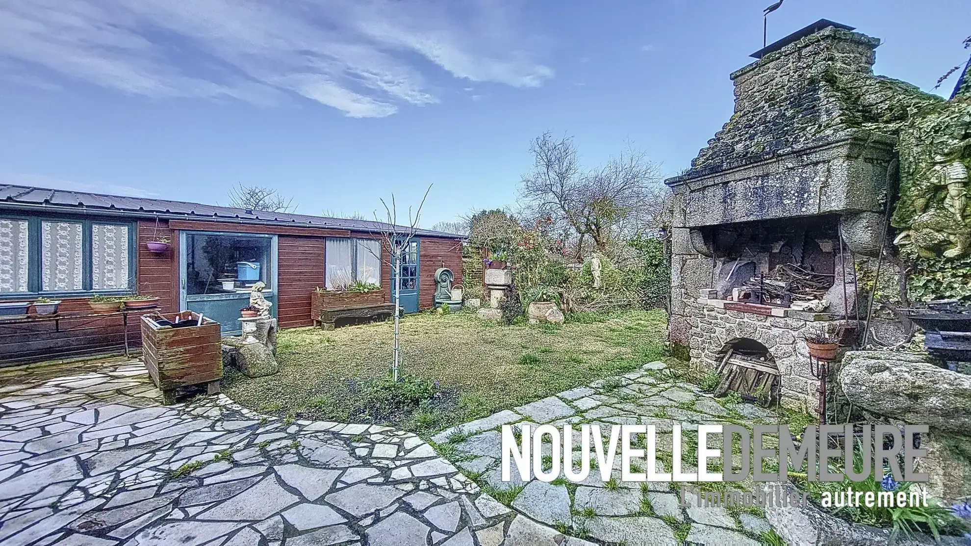 Maison 3 chambres avec dépendances à Pleine-Fougères 