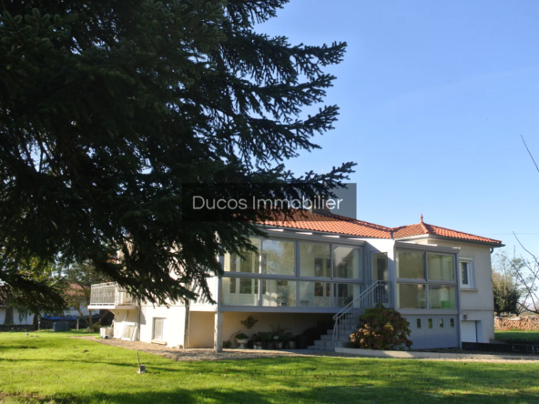 Maison avec sous-sol et parc à Marmande