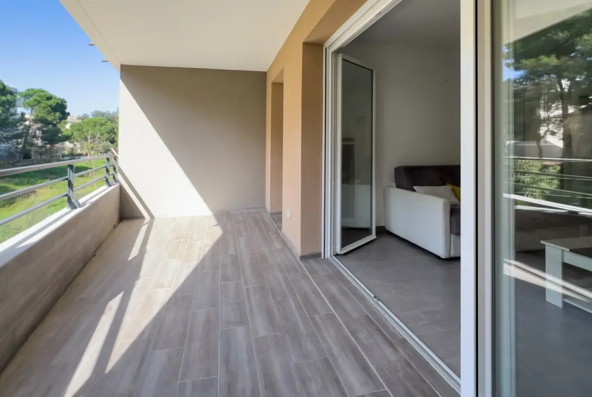 À vendre : Appartement T2 neuf avec terrasse à La Londe-les-Maures 