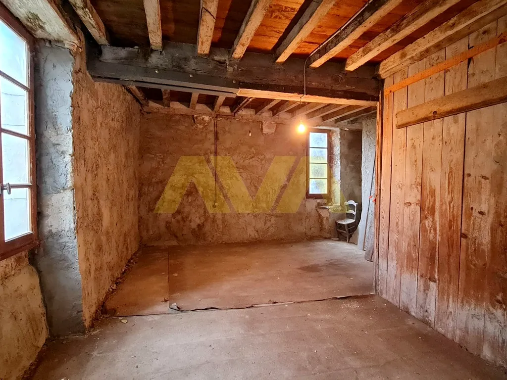 Maison à vendre proche de Navarrenx avec grange et terrain de 5000 m² 