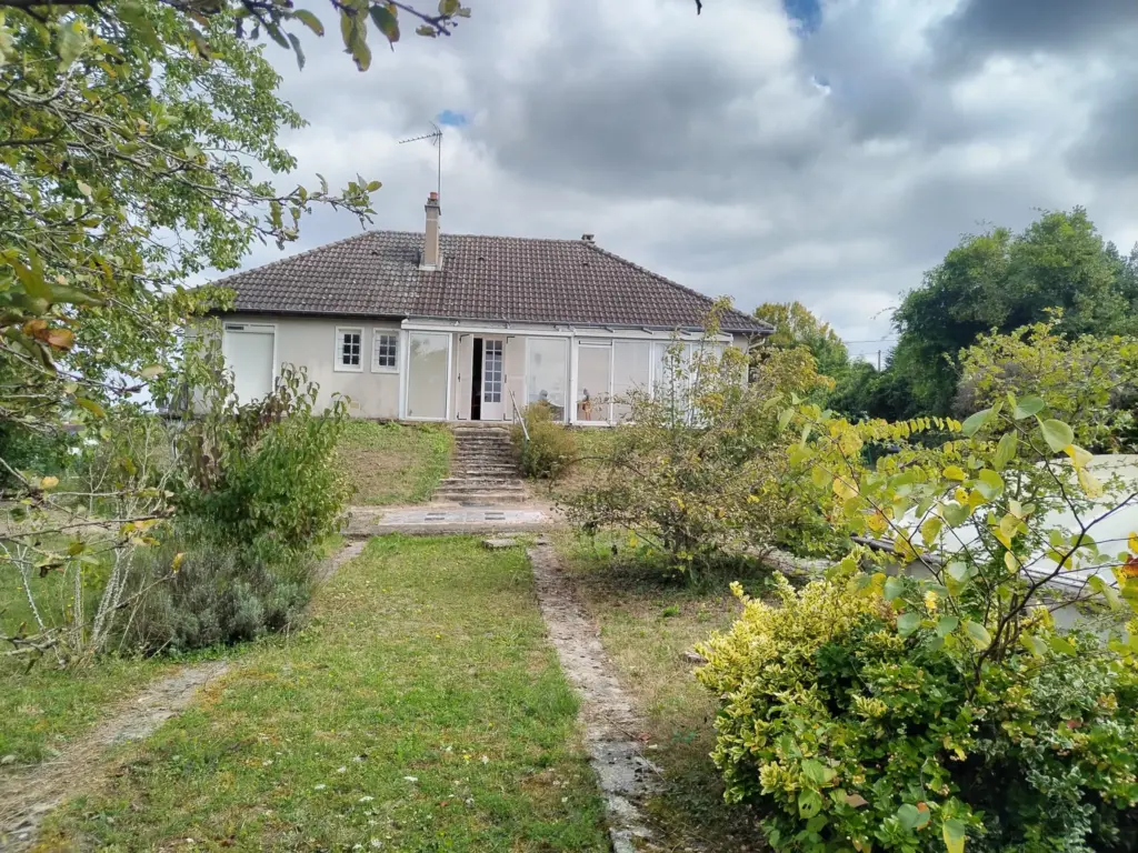 À vendre : beau pavillon avec piscine à La Charité-Sur-Loire