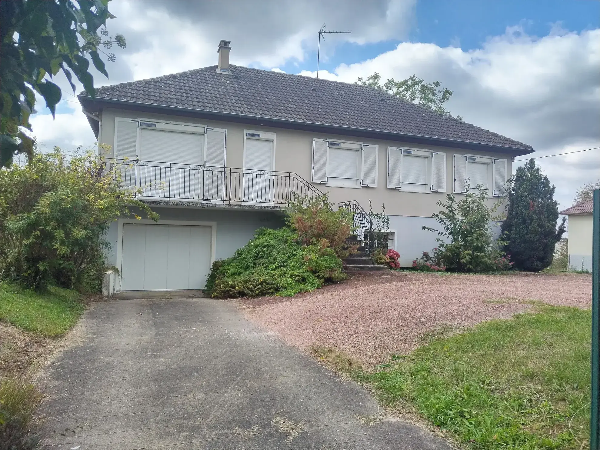 À vendre : beau pavillon avec piscine à La Charité-Sur-Loire 