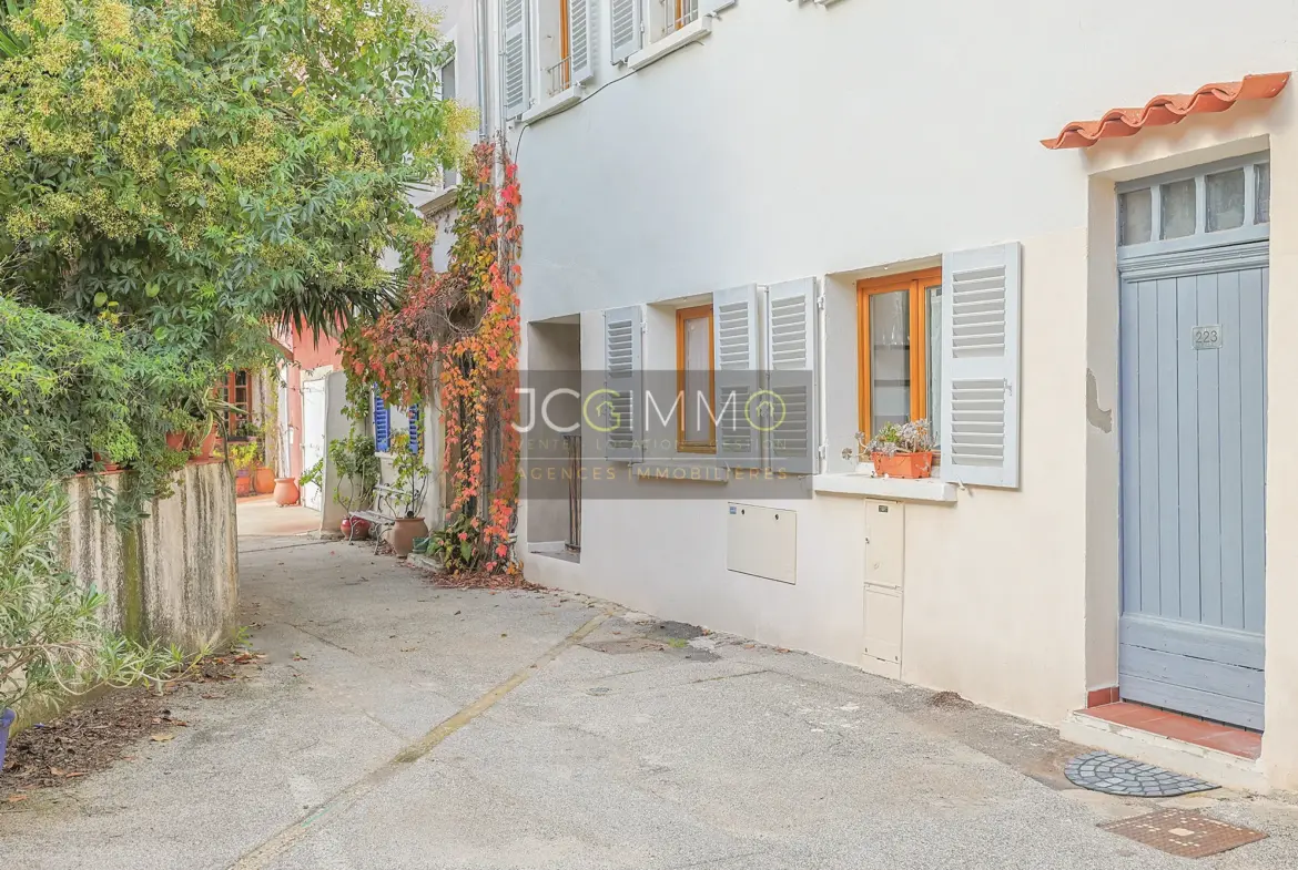 À vendre : Appartement T2 de 46 m² avec terrasse à La Farlède 