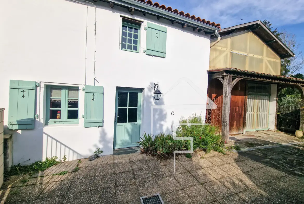 Maison atypique de 122 m² à Pont Saint Martin avec jardin et vue sur la rivière 