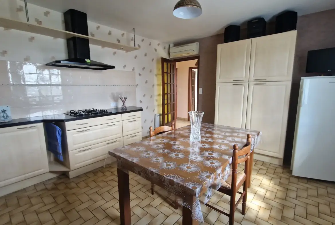 Maison rénovée à vendre à Lubersac - 198 000 € 