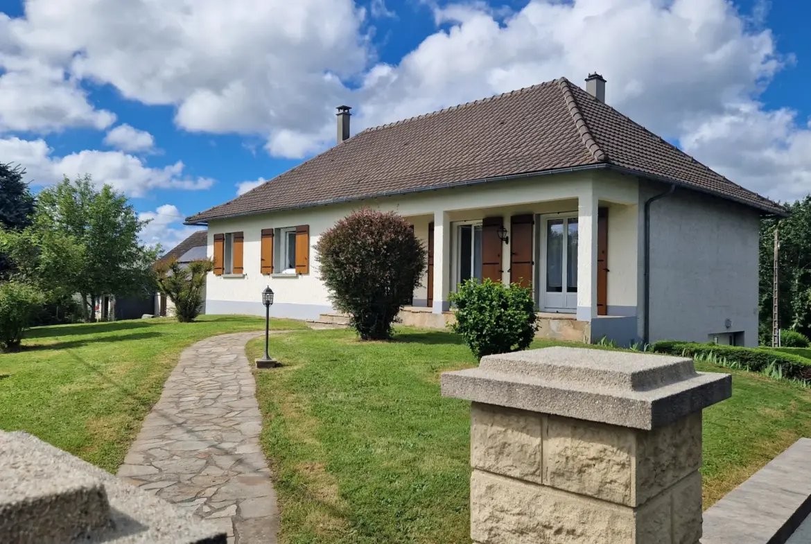 Maison rénovée à vendre à Lubersac - 198 000 € 