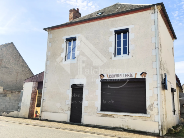 Maison de village de 7 pièces à Chantenay St Imbert à vendre