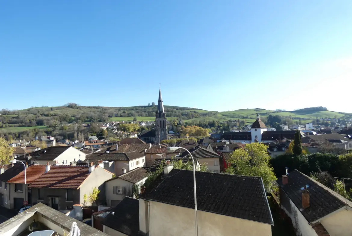 Appartement T4 avec balcon et garage à Aurillac 