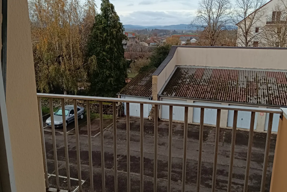 À vendre : Appartement en centre-ville d'Autun à 73.000 euros 