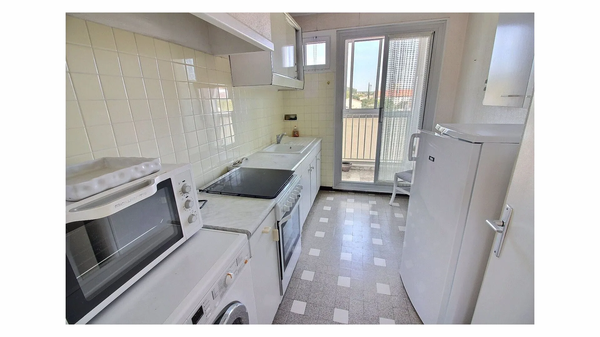 À vendre : Appartement lumineux de 3 pièces à Gardanne avec garage et cave 