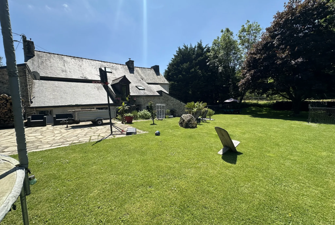 Maison de village rénovée à vendre près de Baud 