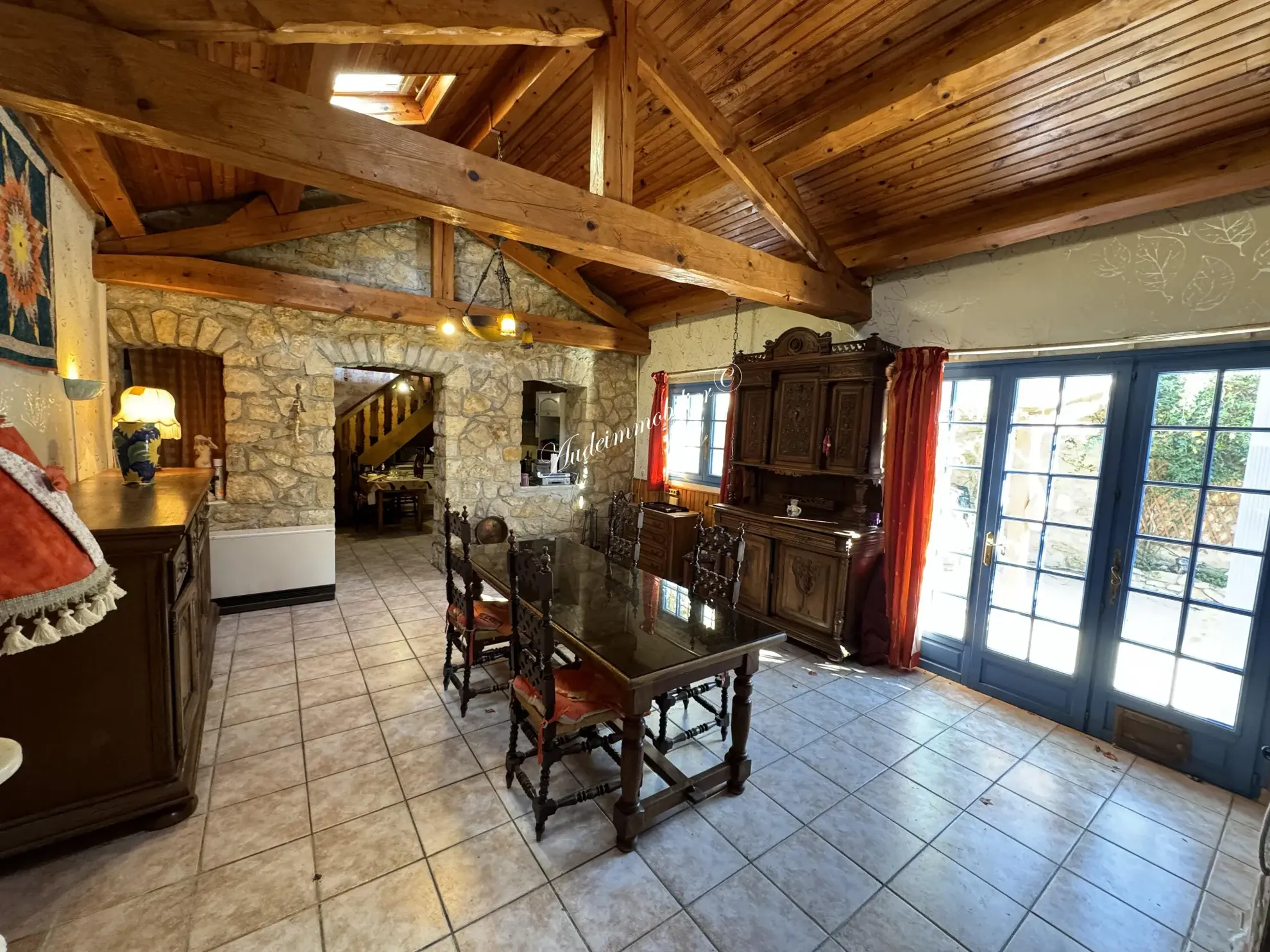 Maison de village avec grande terrasse à Limoux 