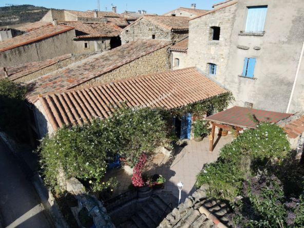 Maison de village avec grande terrasse à Limoux