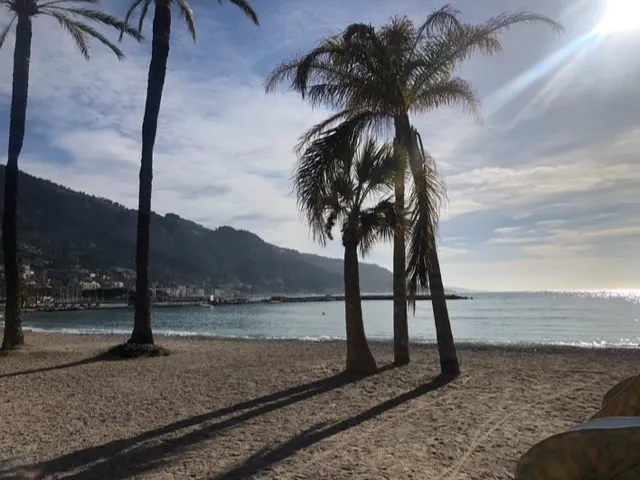 Studio rénové à vendre près des plages à Menton 