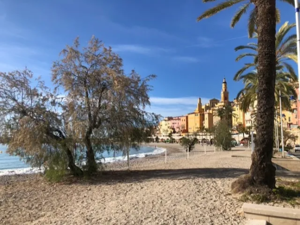 Studio rénové à vendre près des plages à Menton