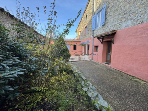 Maison de village spacieuse à Amplepuis - 166 m² habitables